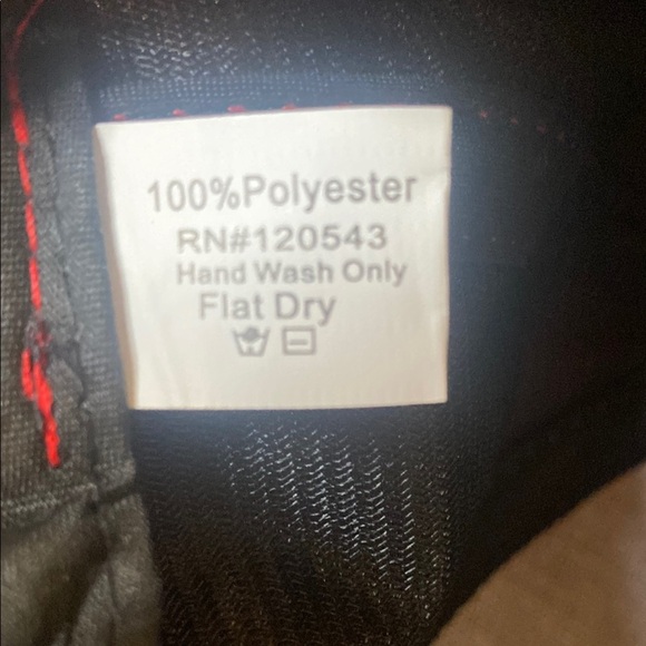 Embroidered Red Floral Cap - Picture 5 of 6